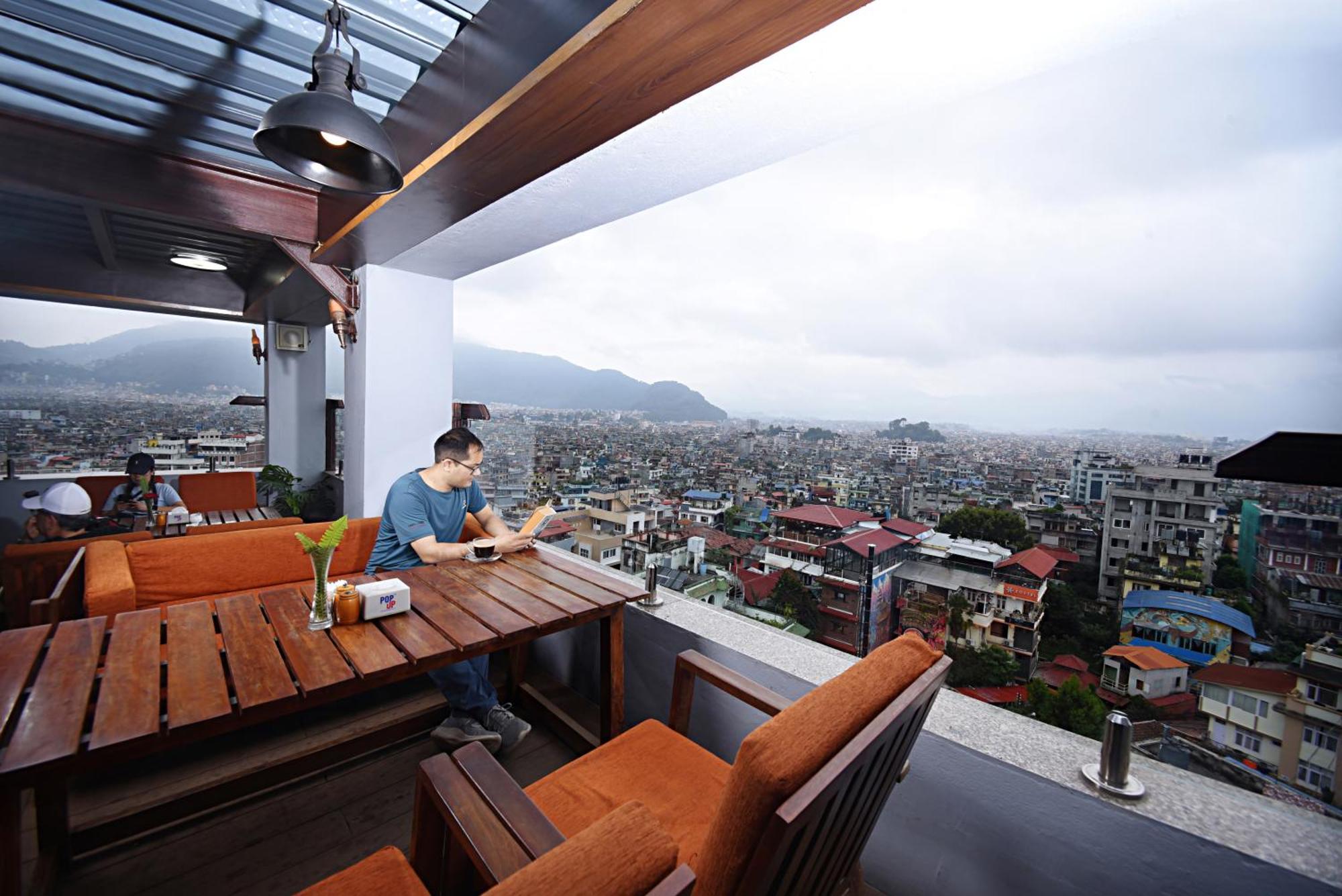 Woodapple Hotel And Spa Kathmandu Exteriör bild